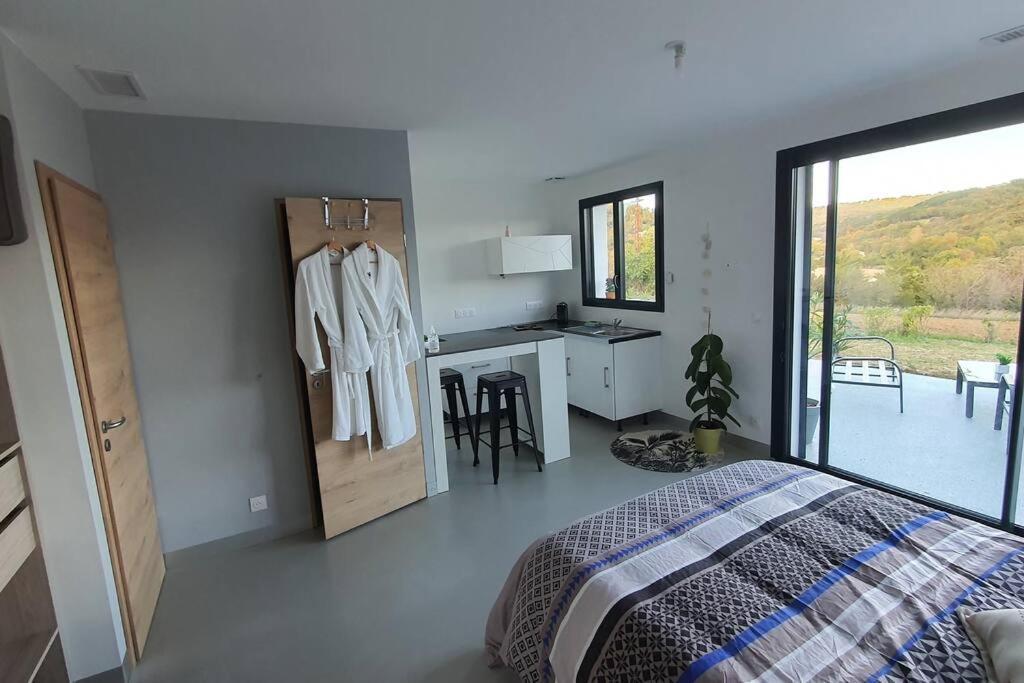 Studio Independant Vue Magnifique Et Au Calme 克雷斯 外观 照片